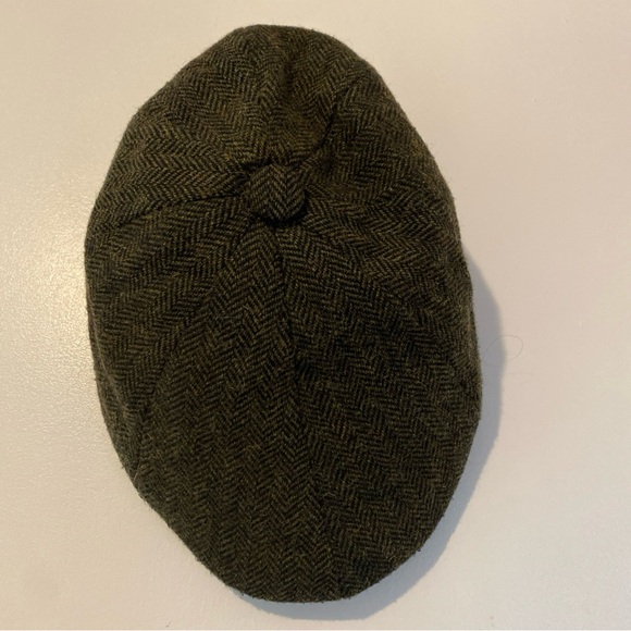 Classic Olive Herringbone Flat Cap - Picture 1 of 8
